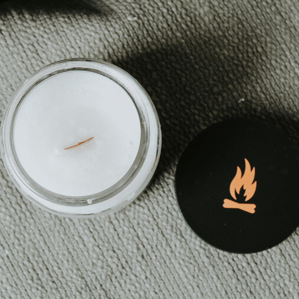16 oz Vanilla Coffee Scented Candle with Wooden Wick M477